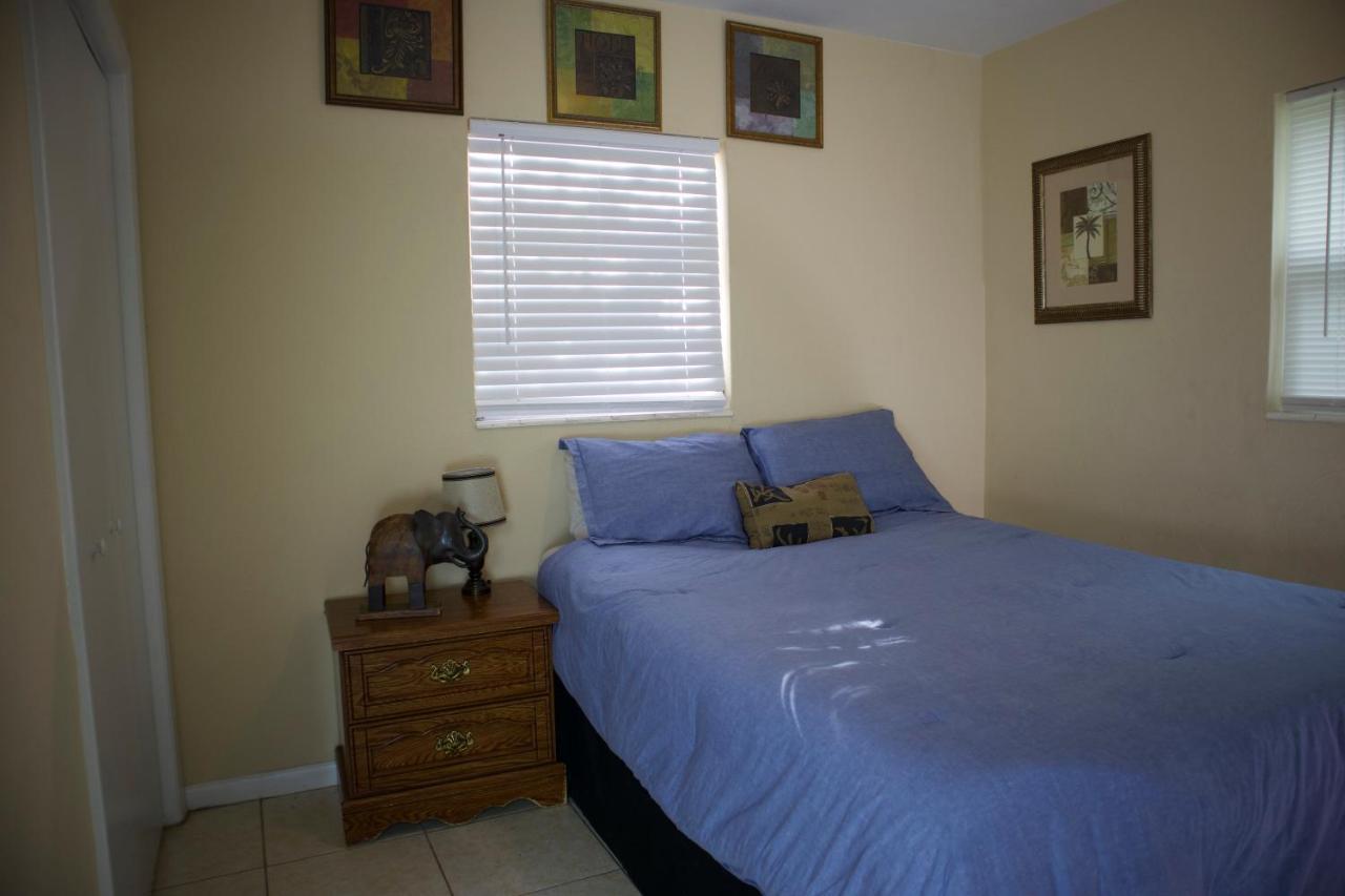 Great Location Near Downtown & Airport Villa Tampa Bagian luar foto