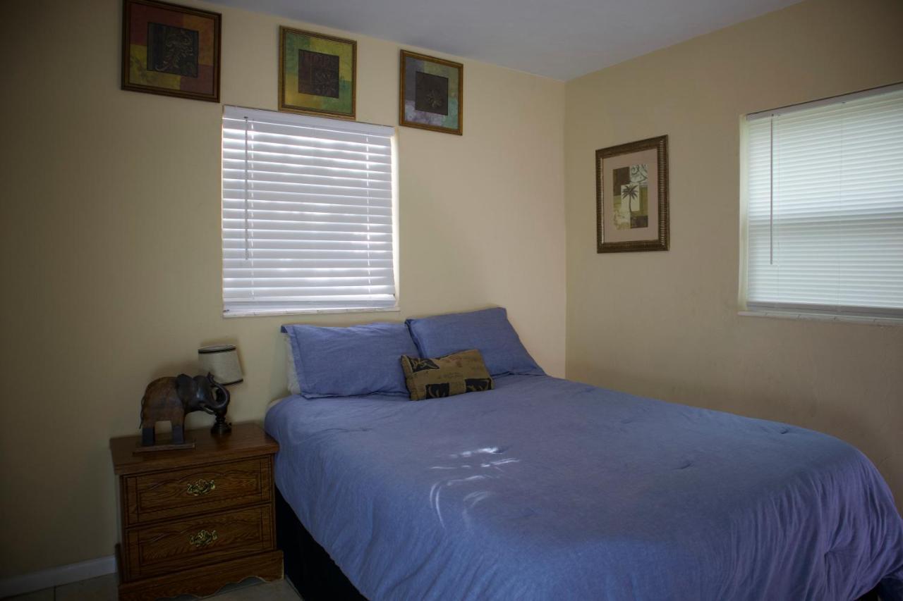Great Location Near Downtown & Airport Villa Tampa Bagian luar foto
