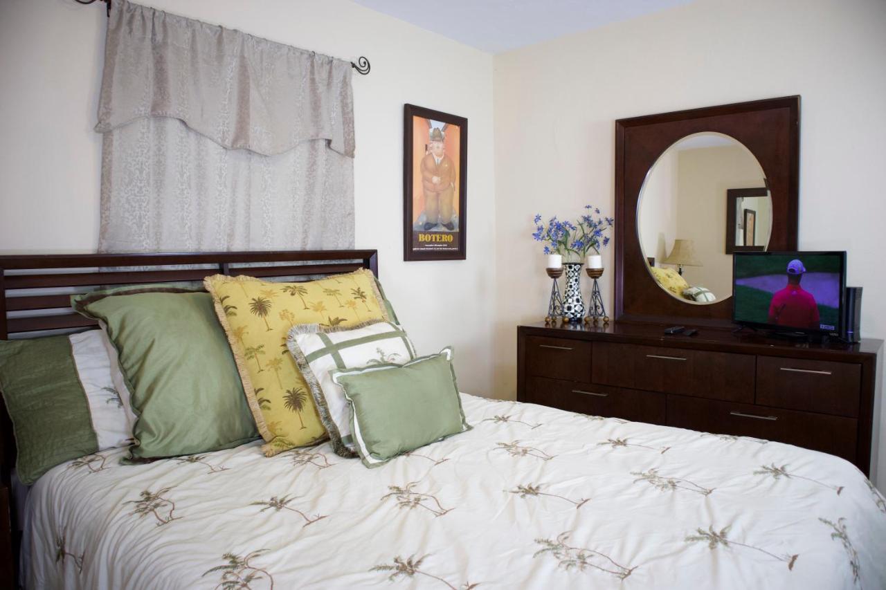 Great Location Near Downtown & Airport Villa Tampa Bagian luar foto