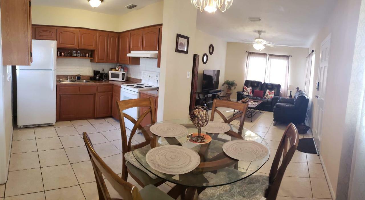 Great Location Near Downtown & Airport Villa Tampa Bagian luar foto