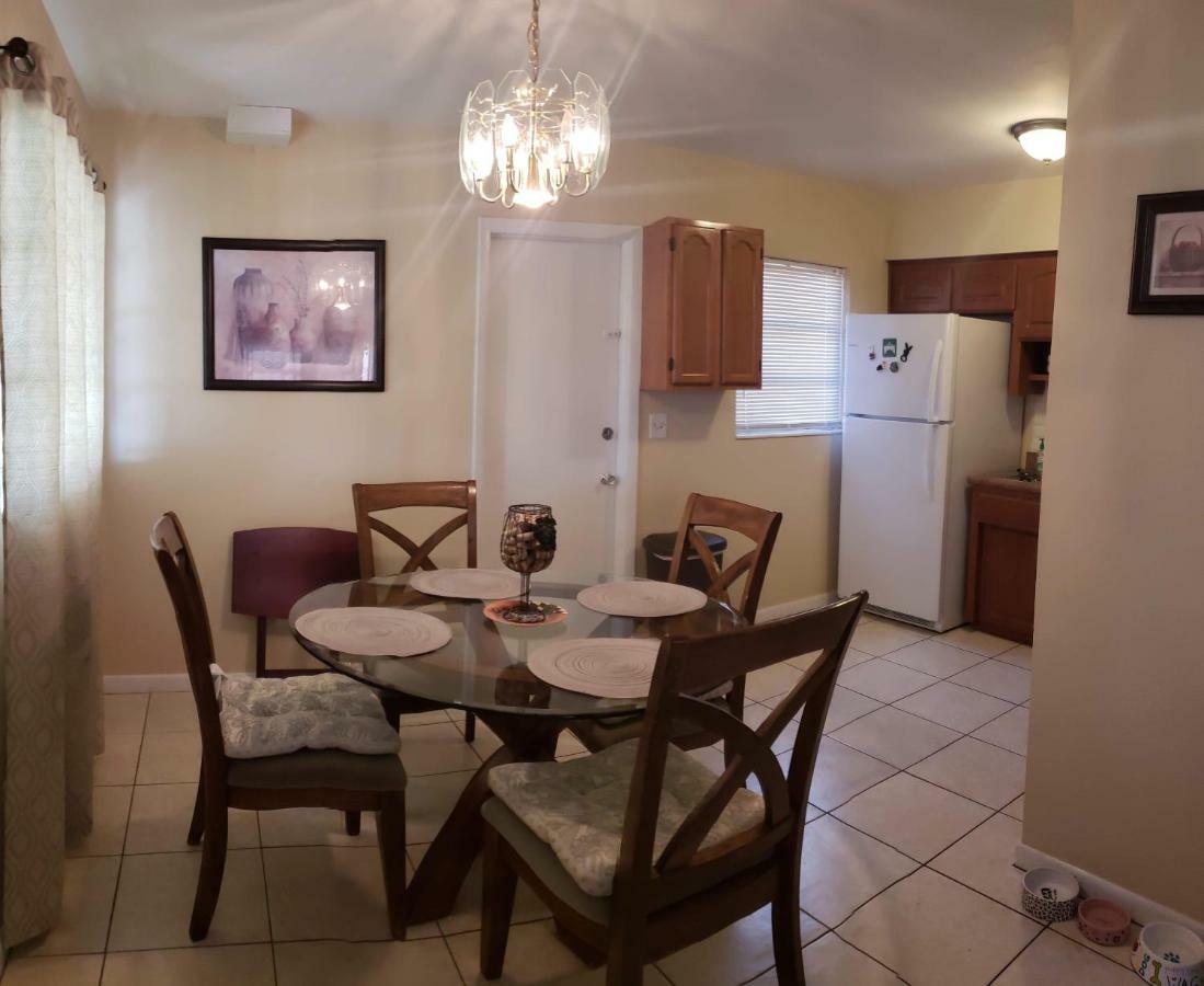 Great Location Near Downtown & Airport Villa Tampa Bagian luar foto